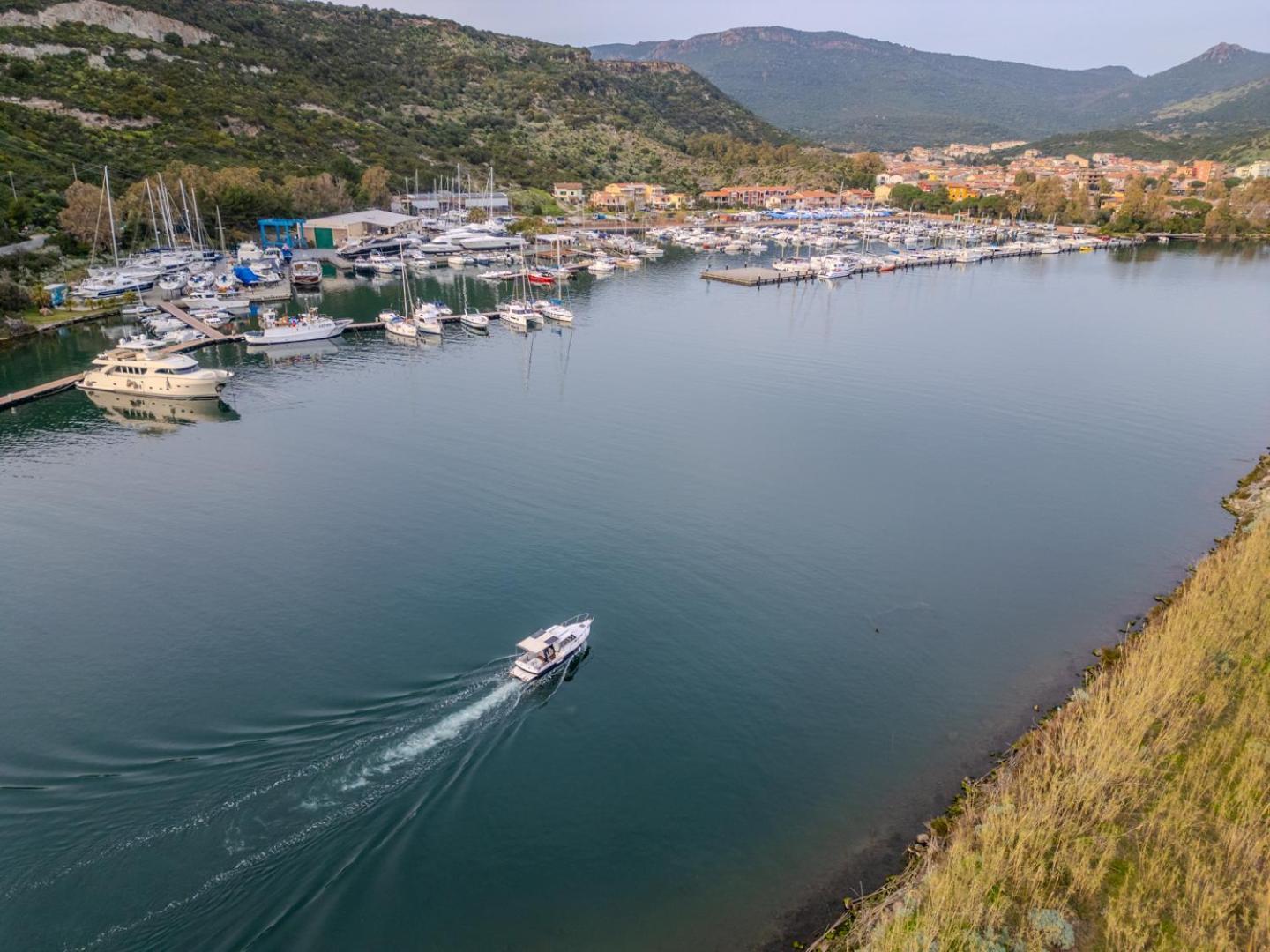 S'Apposentu - Un'Angolo Di Paradiso Con La Vista Sul Castello بوسا المظهر الخارجي الصورة