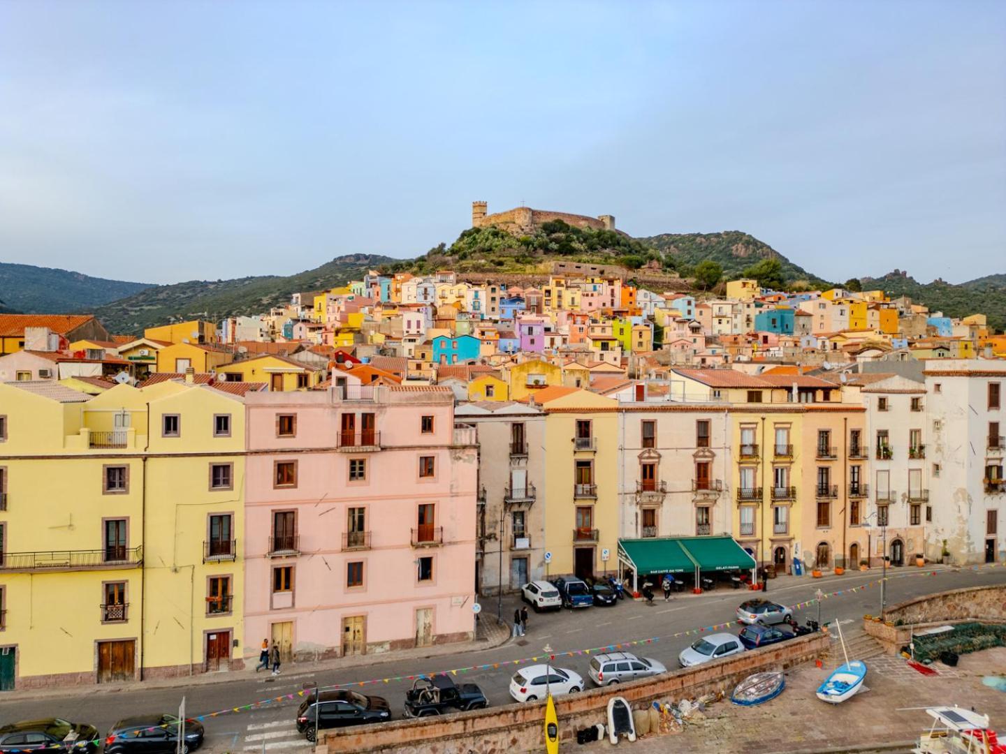 S'Apposentu - Un'Angolo Di Paradiso Con La Vista Sul Castello بوسا المظهر الخارجي الصورة
